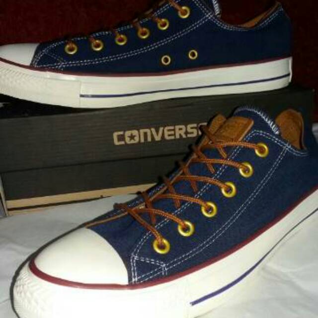 Sepatu Converse  All Star Baju Kaos Distro Online Murah